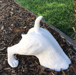 Escultura De Perro Enterrado Tamaño Real